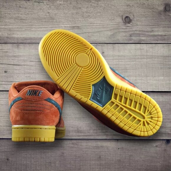 Nike SB Dunk Low Shoes - Burnt Sunrise/Vintage Green (BRAND NEW) - Picture 4 of 4